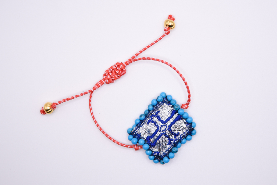 Talisman in blue martaki