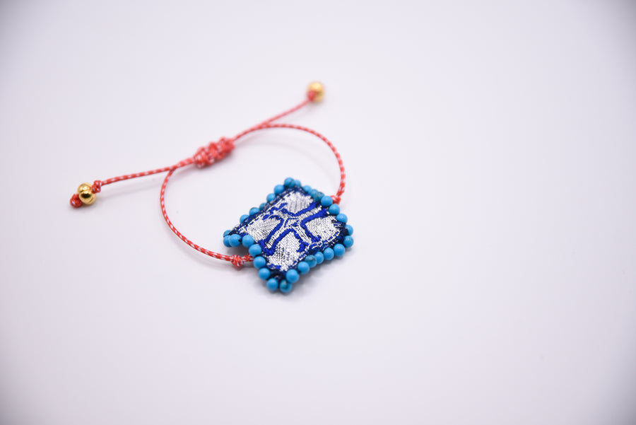 Talisman in blue martaki